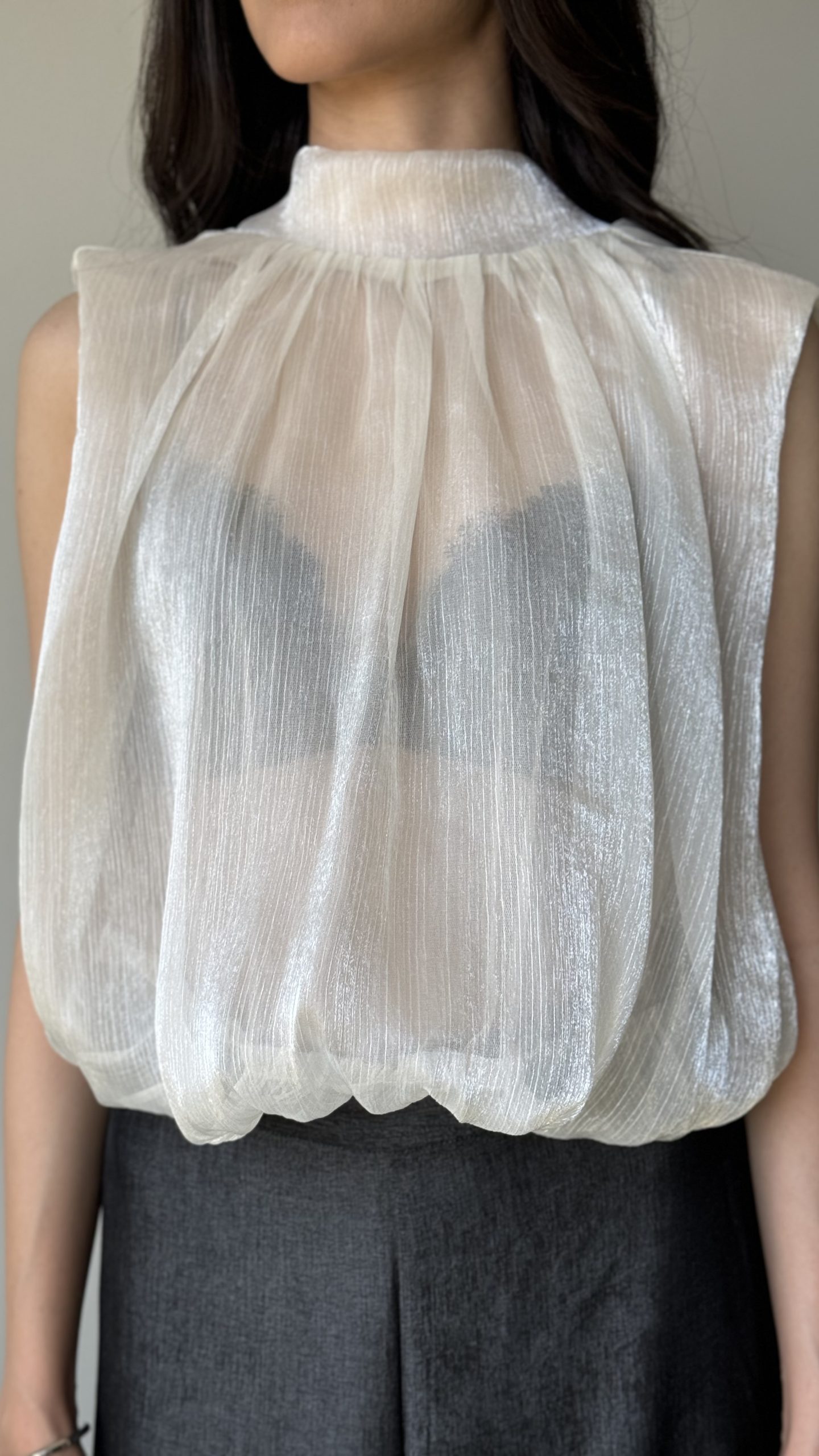 تاپ زنانه مدل شادی - طرح قارچی - جنس حریر تافته - رنگ کرم - تصویر 2